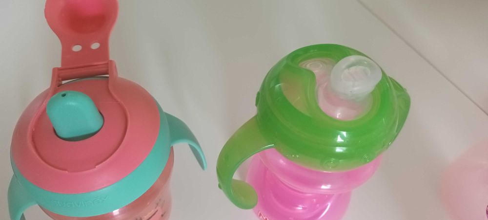 Biberões chicco natural feeling e copos aprendizagem