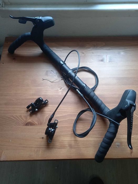 SRAM Rival (Manete Freio/Double Tap/Pinças Rival/Guiador Gravel)