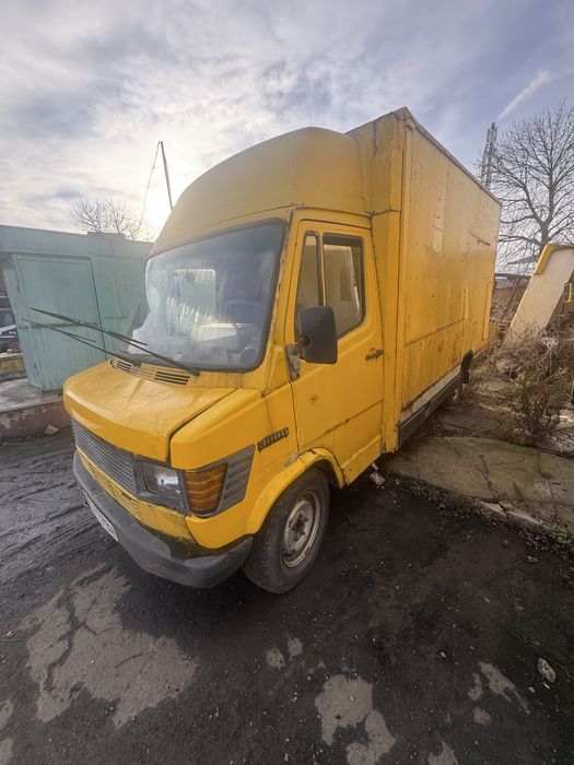 Mersedes хлібовоз вантажний 4 шт