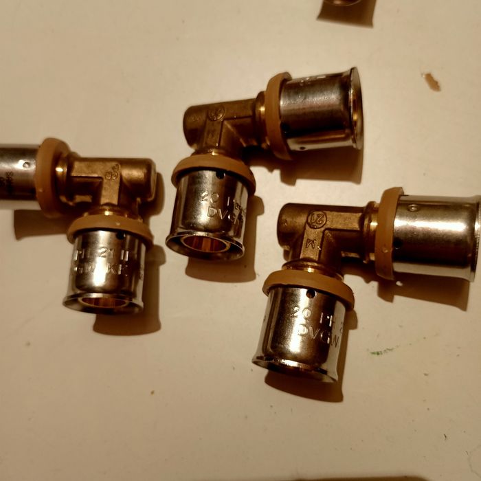 Kolano 90' SANHA 3fit Press Trzyczęściowy, mosiądz, 20mm x 20mm (ZW x