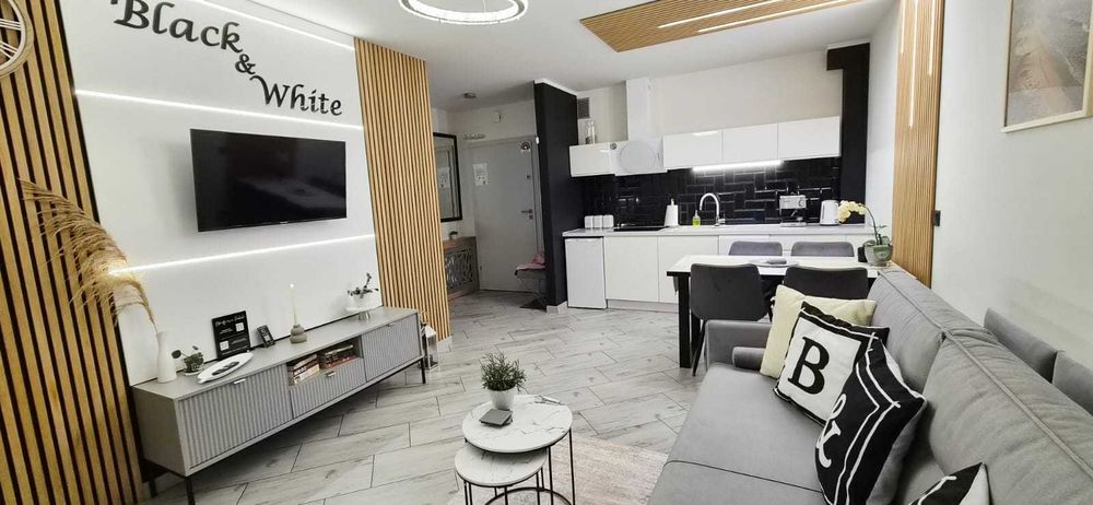 Mielno Apartamenty Mielno Black&White and Yellow w Centrum