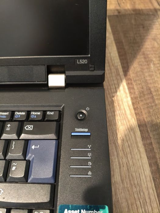 Laptop Lenovo L520