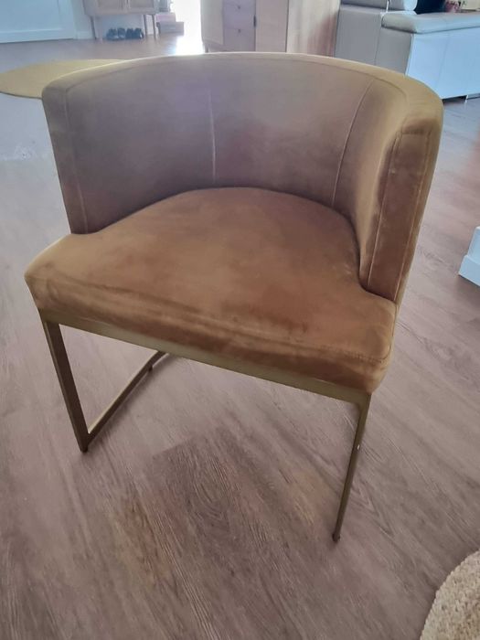 Cadeirao de jantar como novo