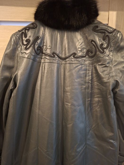 Skórany płaszcz damski