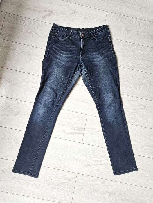 Spodnie jeansy niebieskie ciemne granatowe z wysokim stanem