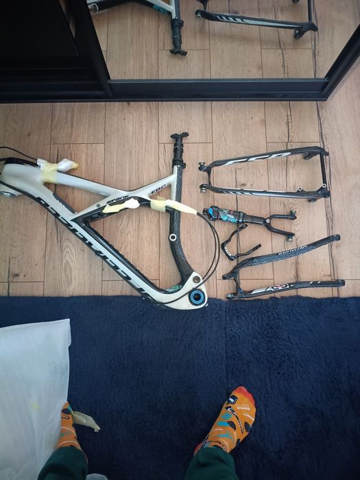 Rama full Specialized enduro expert rozm L  2015r.  + dodatki