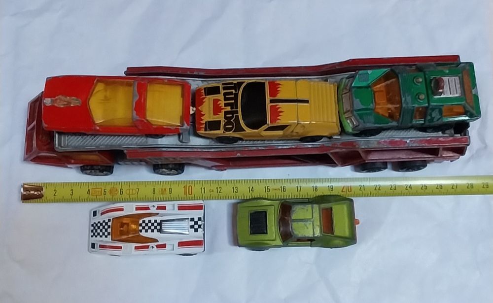 Camião de transporte de carros e 5 miniaturas antigas Matchbox