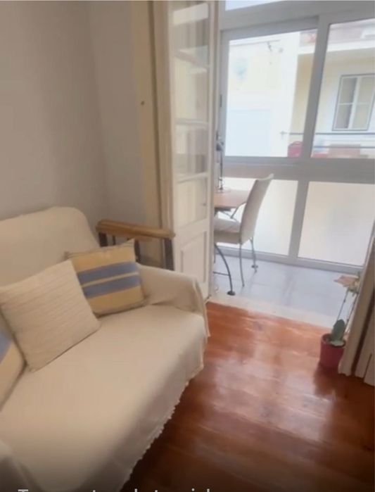 Quarto proximo da av Liberdade