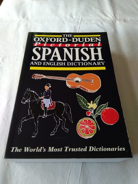 Dicionário . . . .