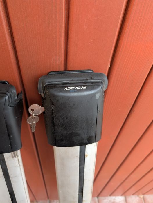 Belki do relingów dachowych