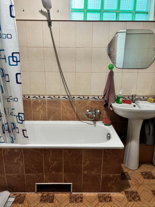 2х км будинок довгострокову ореду. Паркінг, автономне опалення