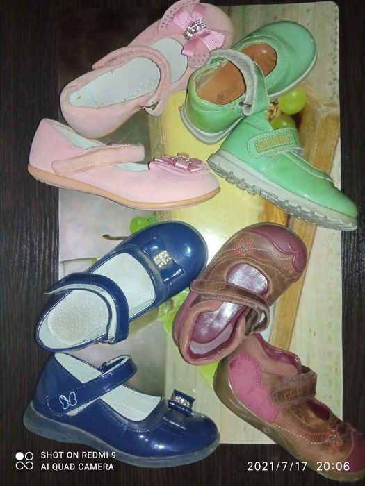 Обувь для девочки/босоножки/тапочки/чешки