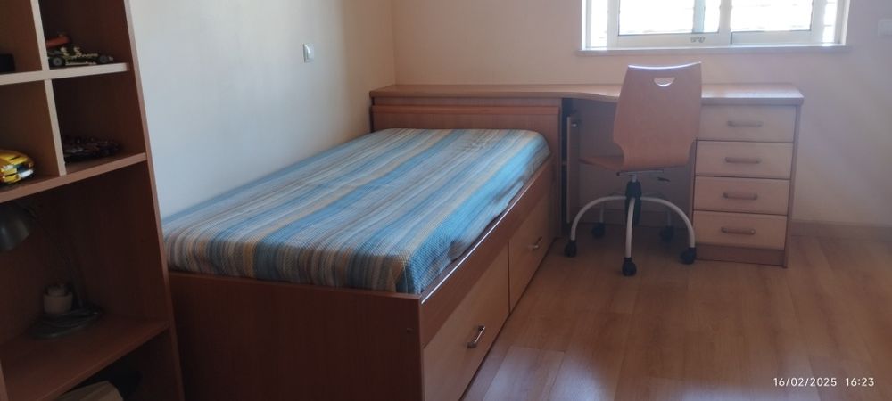 Vendo mobiliário completo de quarto  juvenil