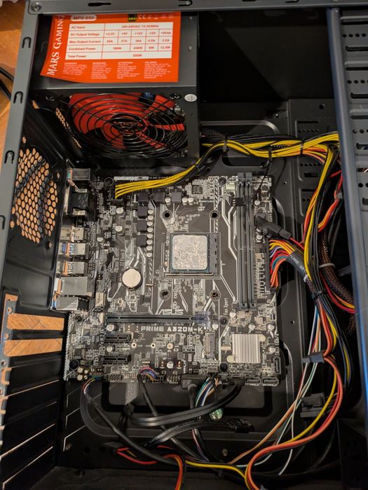 Computador com AMD RX 6600 e Ryzen 5 3600