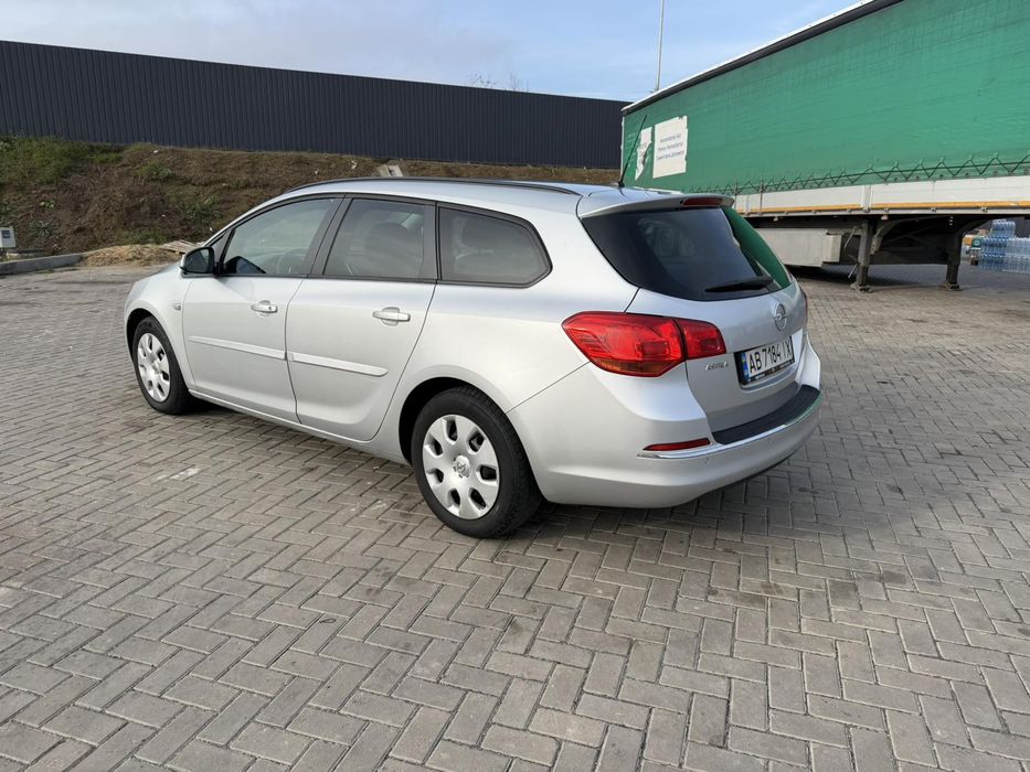 Продам Opel Astra J 1.3 cdti 95 к.с 2011рік