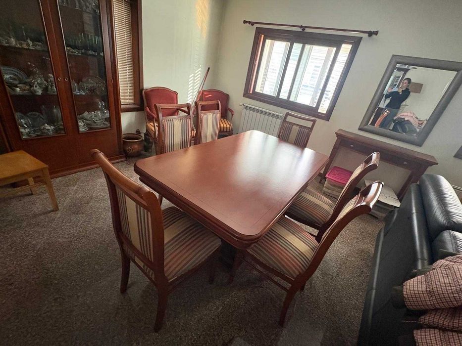 Mesa de jantar em cerejeira extensível