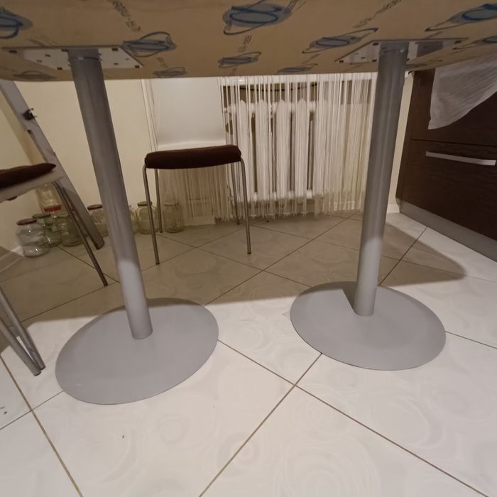 Стіл кухонний, на двох опорах