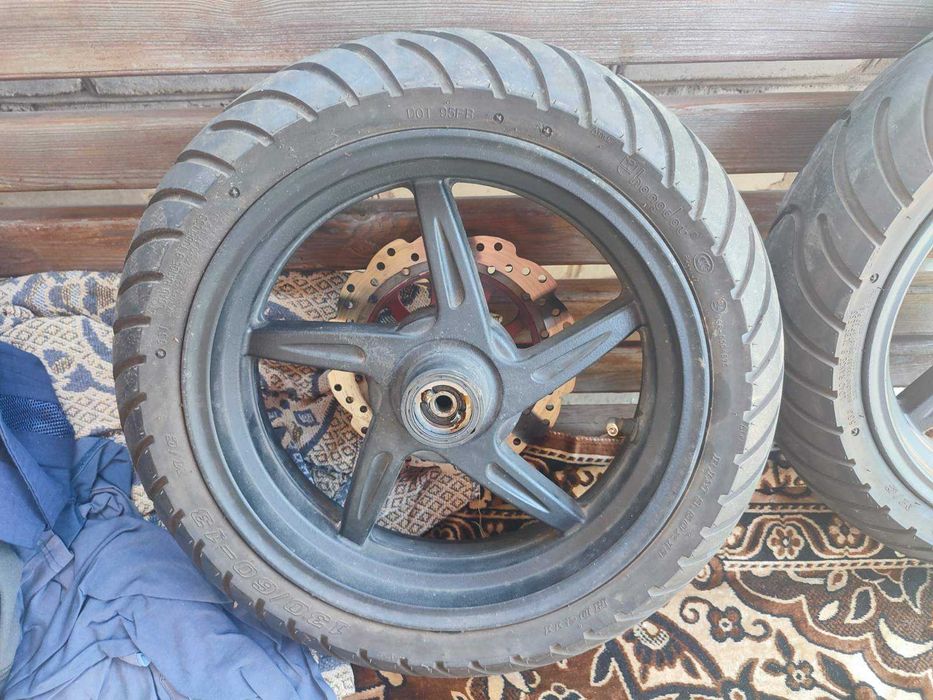 продам колеса від скутера 150 куб, диски в зборі 157qm. R13