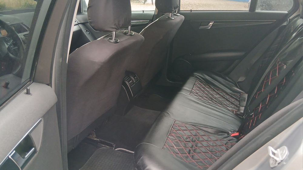 Mercedes-Benz W204 2011