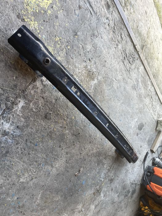 Підсилювач заднього бампера Caddy