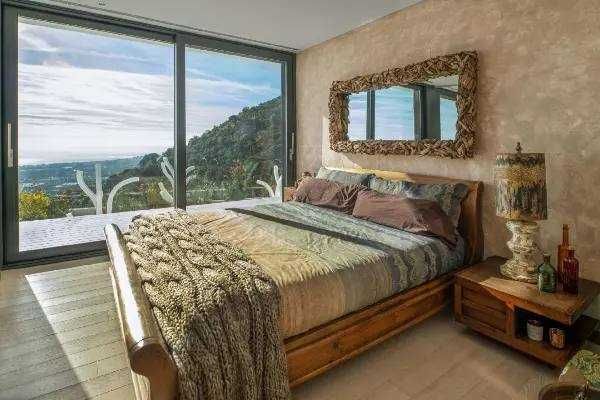 Від власника! Продаж вілли на березі моря поруч Барселона. Золота Віза