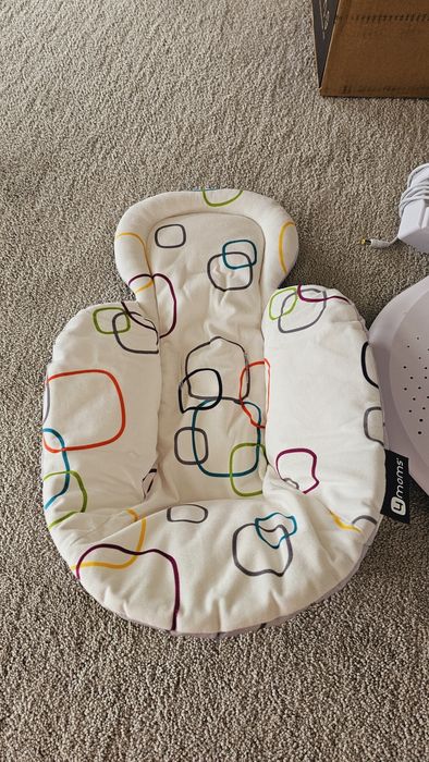 4 moms mamaRoo 4