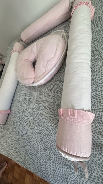 Vendo kit berco com almofada de amamentar