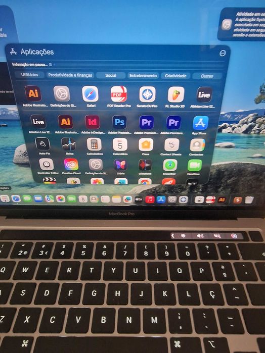 MacBook PRO Touchbar M1, 2020  com varios programas disco 1tb