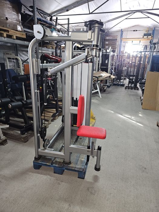 Buterffly- Deltoid 2w1  BH Fitness stos 90kg