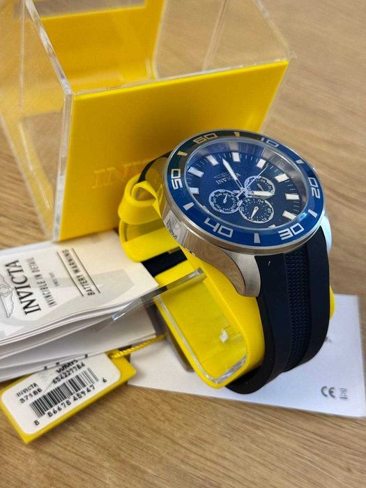 Invicta 37186 Men's Pro Diver