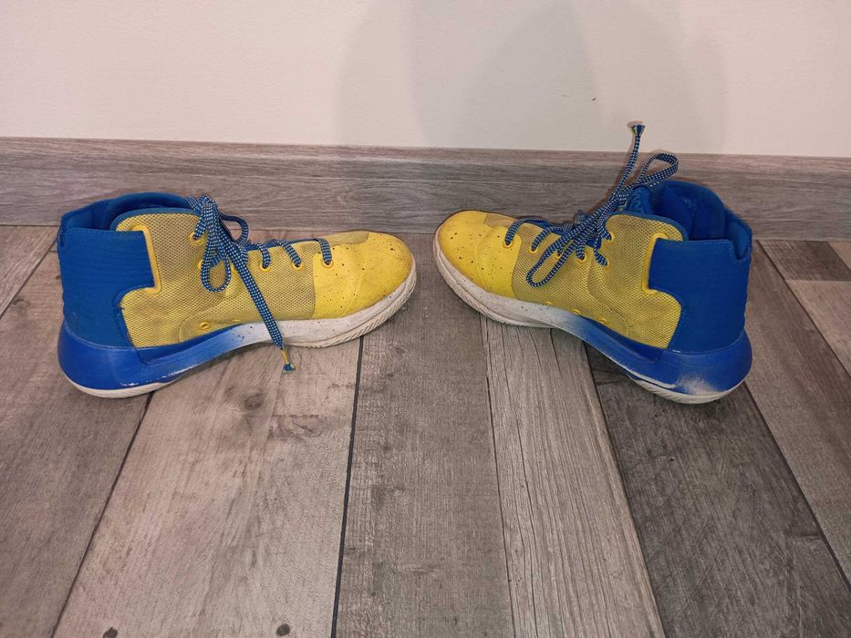 Buty do koszykówki dziecięce 37.5 Under Armour Curry 3 zero