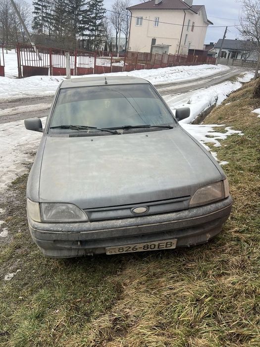 Форд ескорт. 1.4 бензин.750Цікавить обмін.