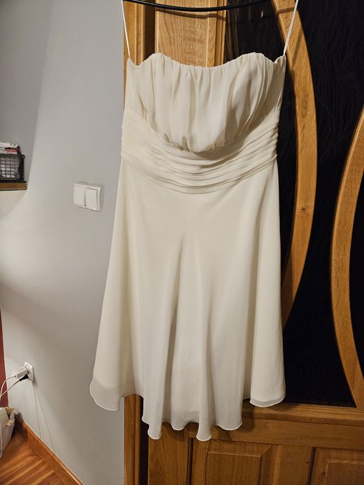 Sukienka beżowa ślubna, pierwszy taniec