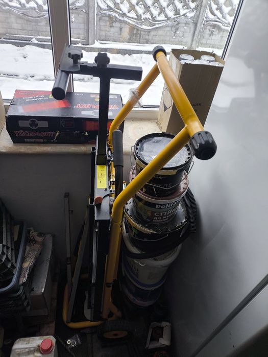 Торцювально-циркулярна пила Dewalt D27112