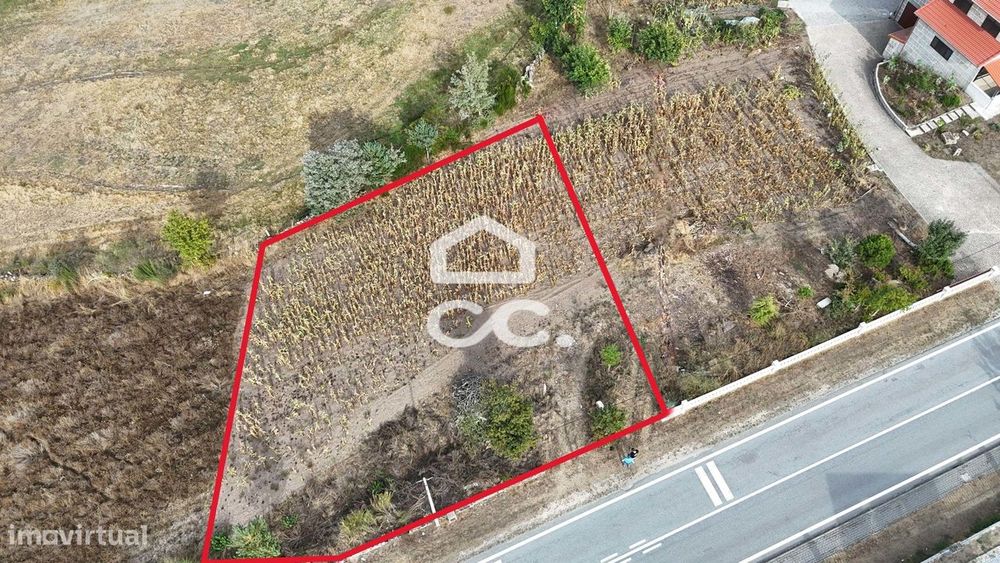 Lote para construção de uma moradia unifamiliar junto a Estrada Nacion — Chã, Vila Real