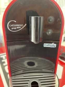 Máquina de café, do pingo doce, marca Caffitaly.