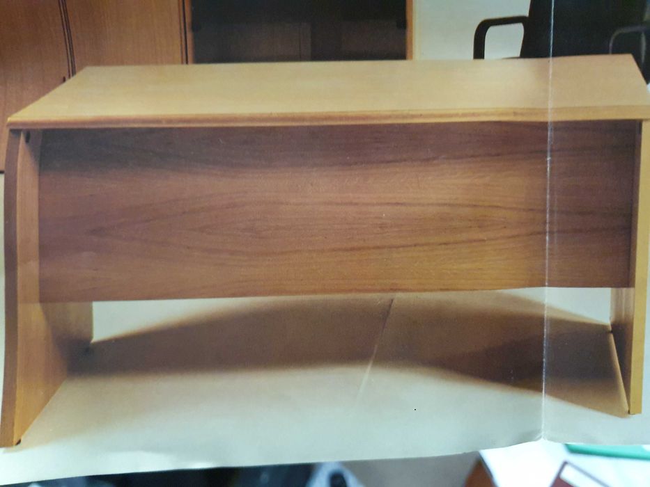 Secretárias em Madeira Natural  Carvalho