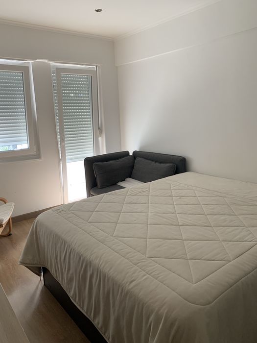 Quarto ( central ) em Algés