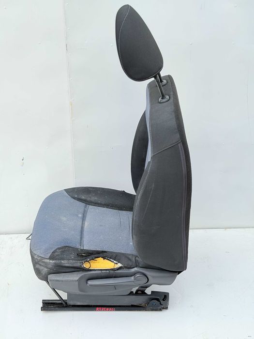 Fotel Przedni Kierowcy Renault Trafic III / Vivaro B RT3E8801