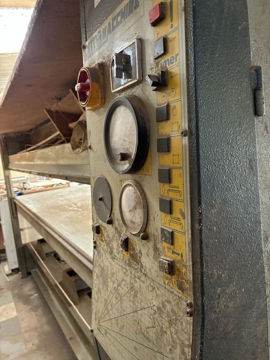 Banco de carpinteiro tenho 10 maquinas para venda