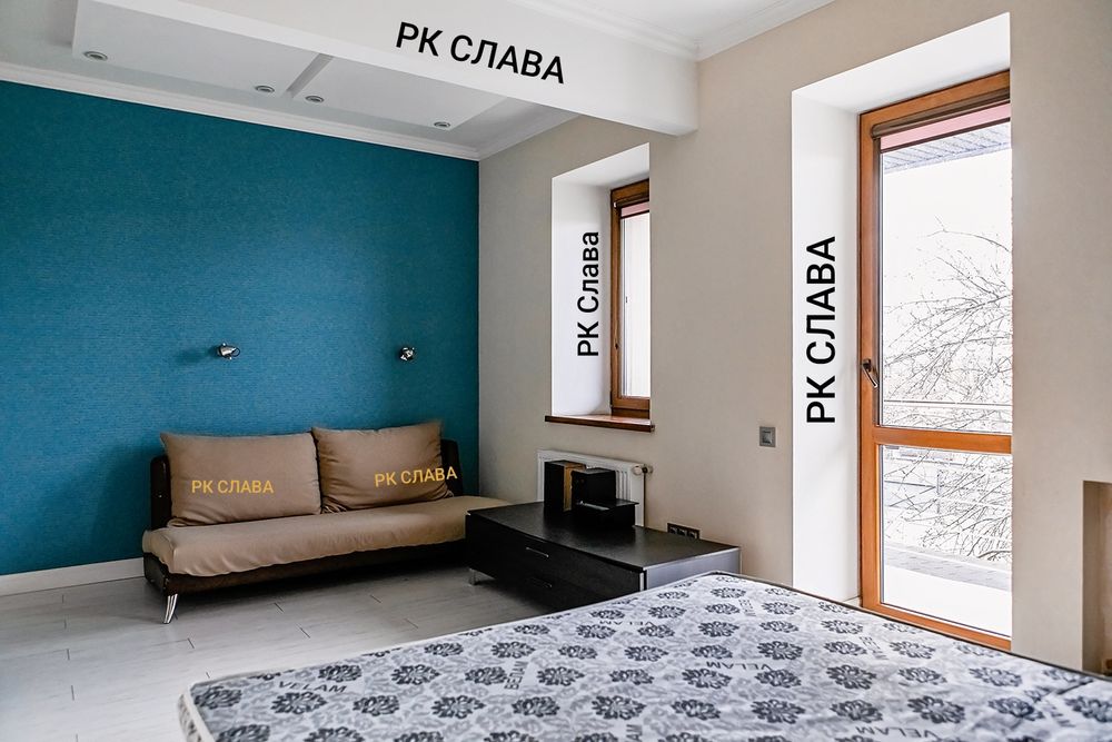 Продам котедж в Безлюдівці з виходом на  озеро і спортивним полем