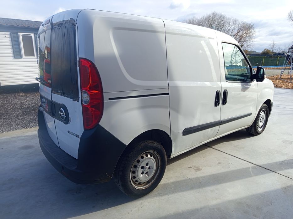 Opel Combo 1.3 Eco Flex, apenas 143 000km 1 dono