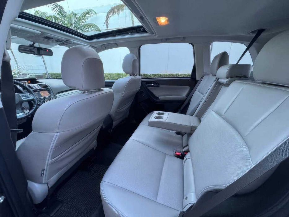 Subaru Forester 2.5i Limited      2014