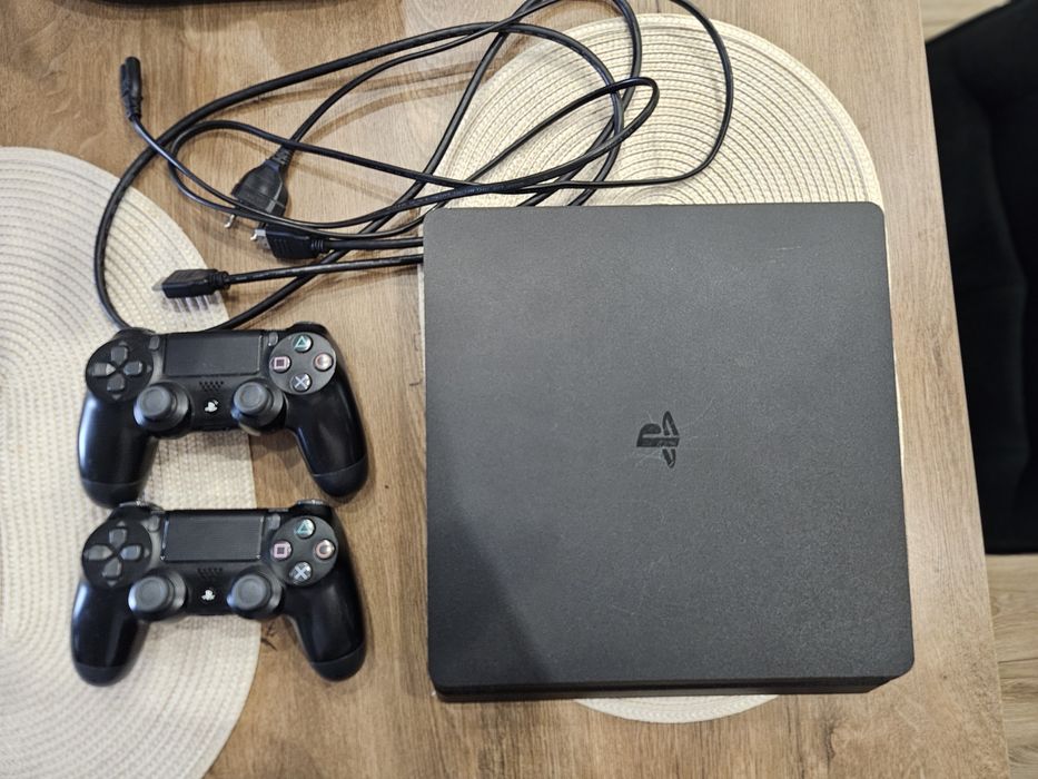 Play Station 4 Slim 1TB
