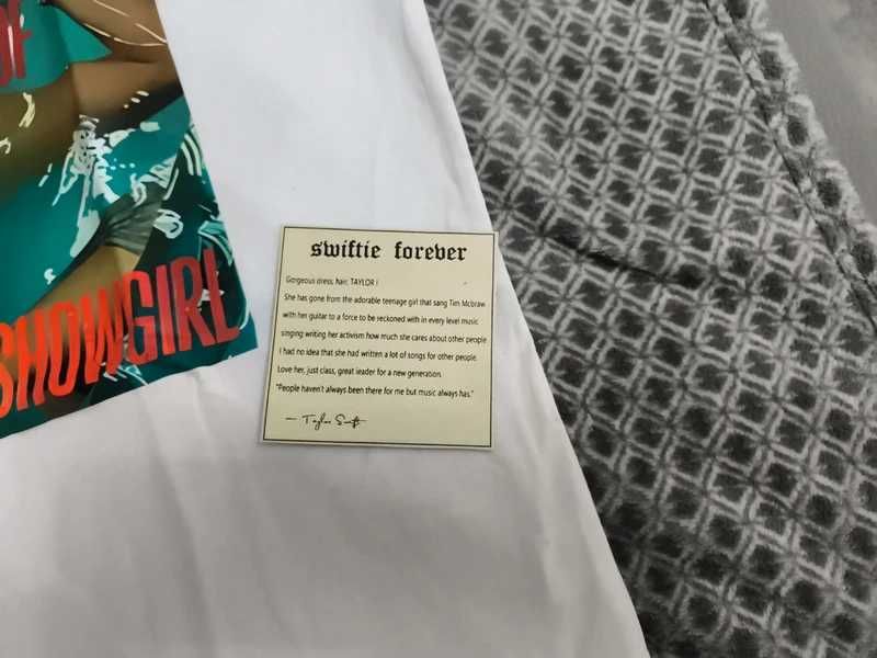 T-shirt Taylor Swift - The Life of a showgirl