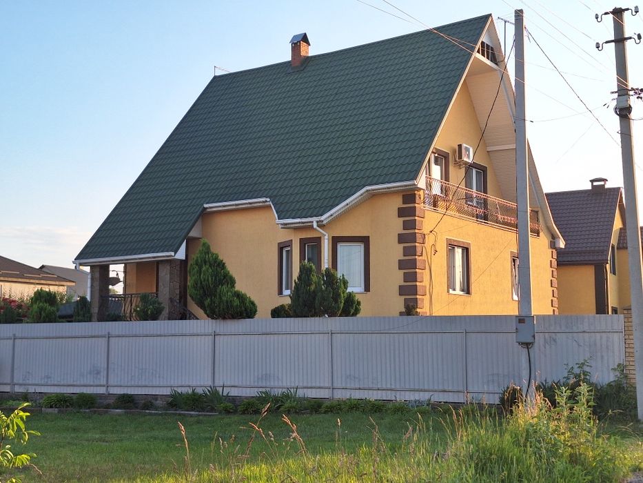 Будинок 228м в 3х рівнях +10 с +гараж  Бориспіль