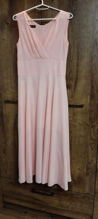 Śliczna elegancka sukienka rozmiar 38