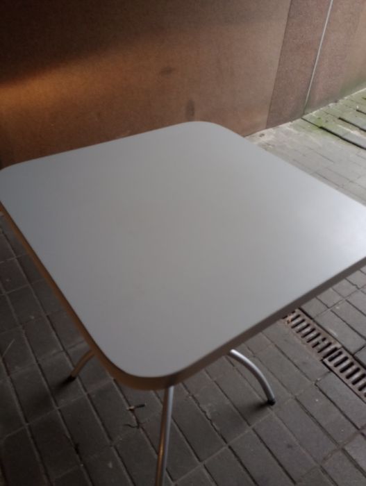 Stół, stolik kwadratowy