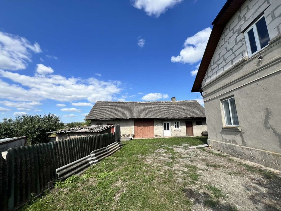 Продається житловий будинок в м.Хоростків