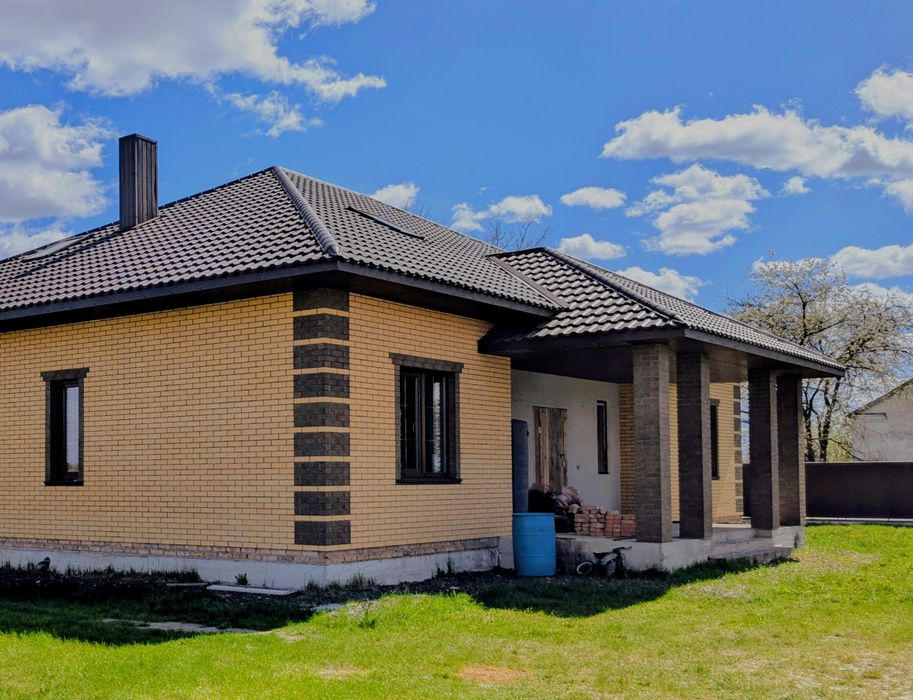 Продаю приватний будинок с. Велимче